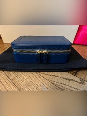 Wolf Sophia Medium Navy Blue Leather Double-Zip Travel Jewelry Case - never used